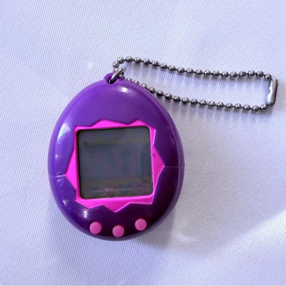 Bandai Tamagotchi Vintage Pink and Purple Ready to Hatch